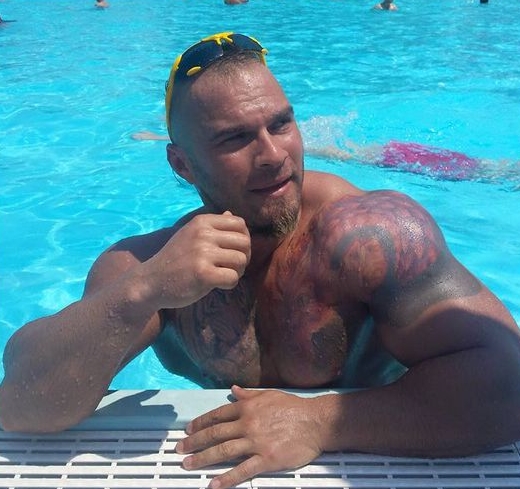 Muscular gay boy waiting on live webcam